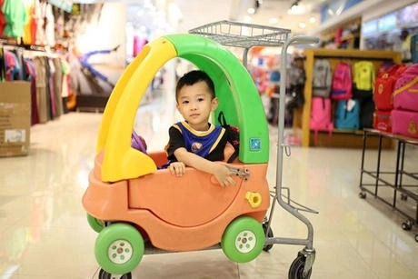 Blog công ty mới nhất về Tại sao Xe đẩy hàng an toàn là một yếu tố quan trọng trong việc đảm bảo an toàn cho cửa hàng của bạn?